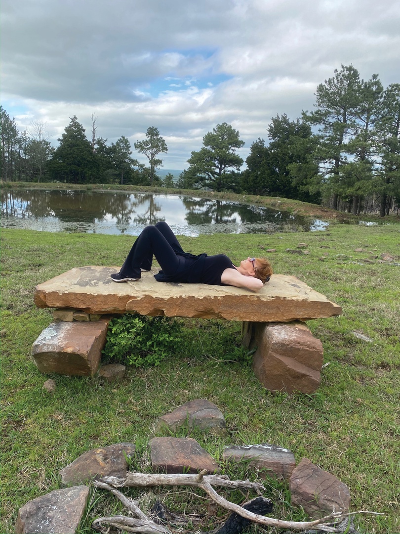 reba's tweet image. Whether you&apos;re out having too much fun or relaxing this long weekend, I hope you&apos;re having a #HappyLaborDay! 

Fun games and recipes for your next family get-together are all in my book, #NotThatFancy. For a limited time only, shop yours on @Amazon for 48% off!