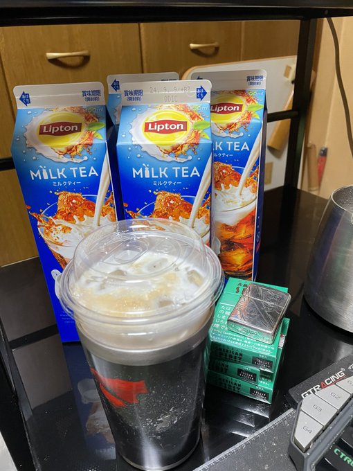 飲み物買い足してきたので、ワンドロと作業やるぞい💪( ¨̮ 💪) 