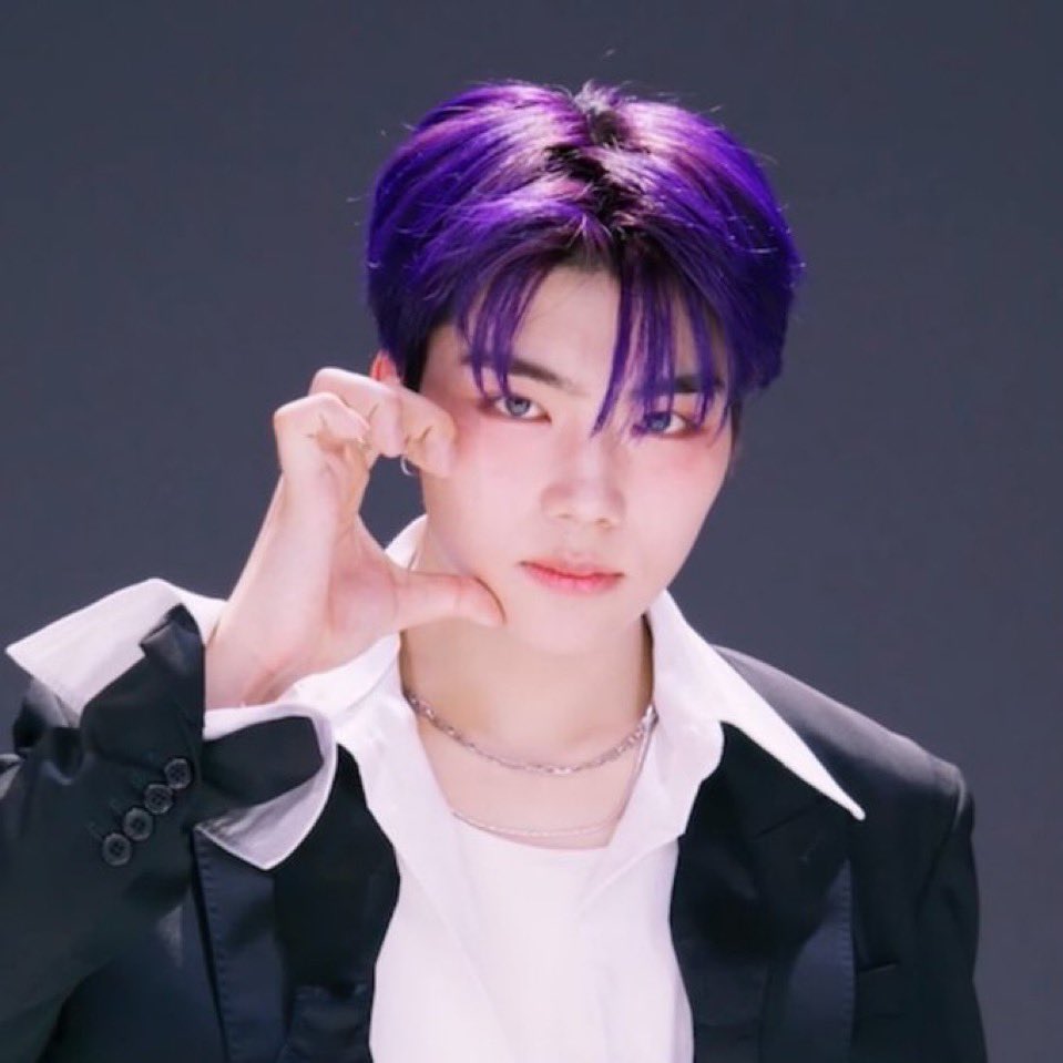 건욱님
저랑 결혼해주세요