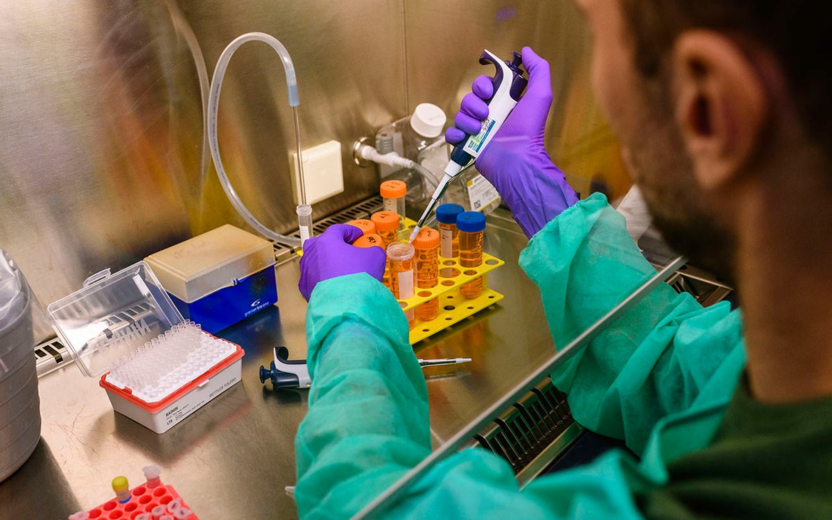 The research group of @JeroenPasterk investigated a genetic mutation that can cause #ALS. Their research shows what goes wrong in the cells of ALS patients who have this mutation. 

👉🏾 research.umcutrecht.nl/news/research-…