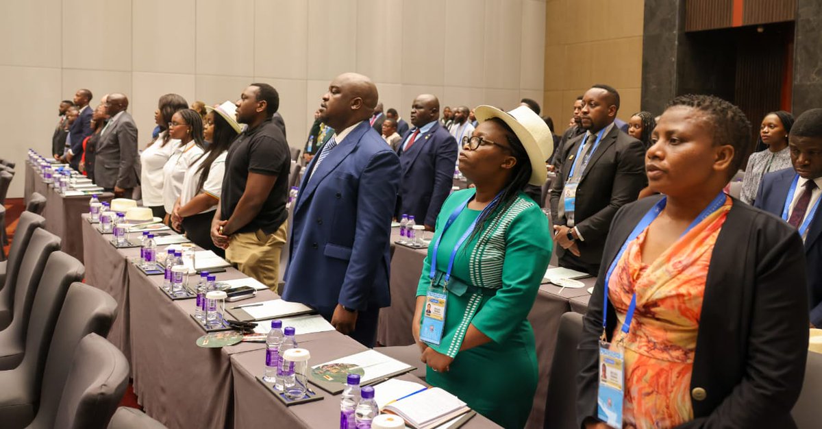 ZANUPF_Official's tweet photo. His Excellency @edmnangagwa is currently interfacing with the Zimbabwean diaspora in Beijing China, updating them on the economic developments occurring back home and encouraging them to harness their skills for the advancement of our Zimbabwe. https://t.co/YHB9ObFvOa