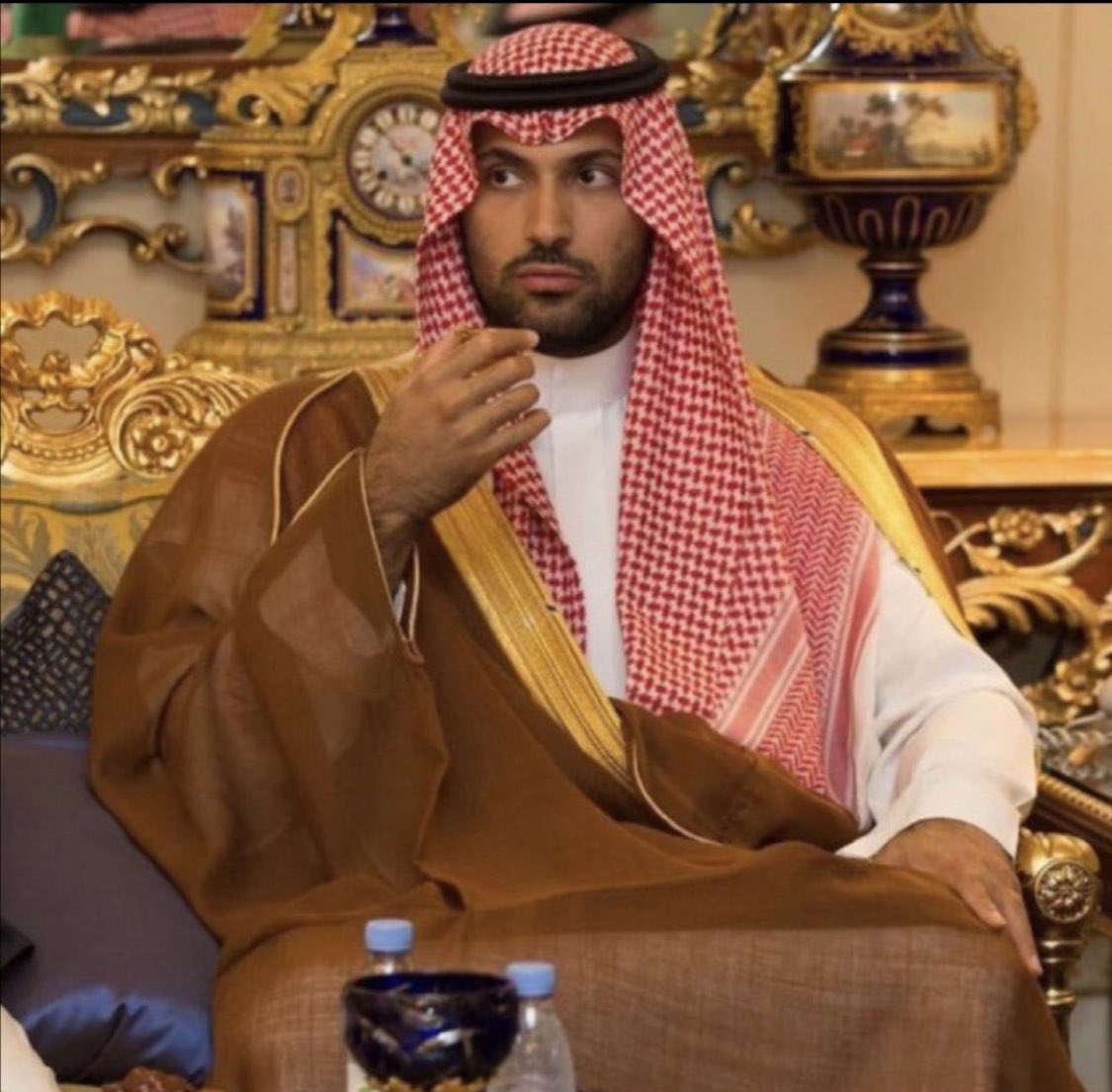 🚨🚨- الأمير سعد بن عبدالله هو من قام بتمويل مبلغ الصفقة 50 مليون يورو لنادي بورتو البرتغالي 

الله اللي عزّنا مالحد منّه
⚫️⚫️⚫️⚫️⚫️⚫️
🟡🟡🟡🟡🟡🟡