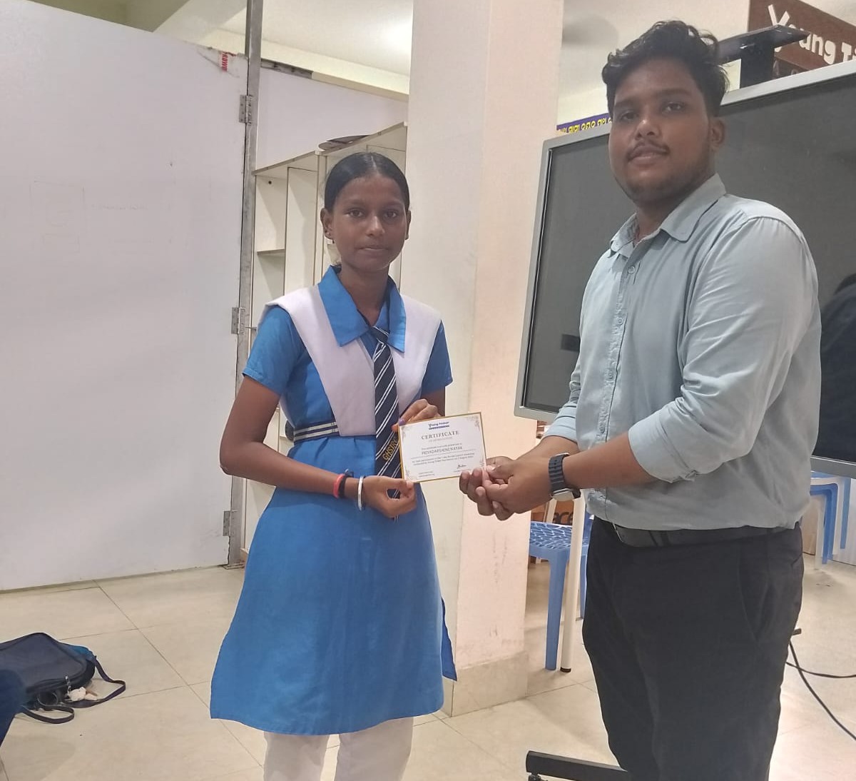 YoungTinkerClub's tweet photo. Sunday's success at Young Tinker Academy! 🚀

Government school students unleashed their creativity and tackled exciting challenges at our Tinker Space, making our latest Young Tinker Meetup unforgettable. Don't miss the next session on September 8th, 10 AM - 12 PM—it's free! https://t.co/8FPoRLyCb3
