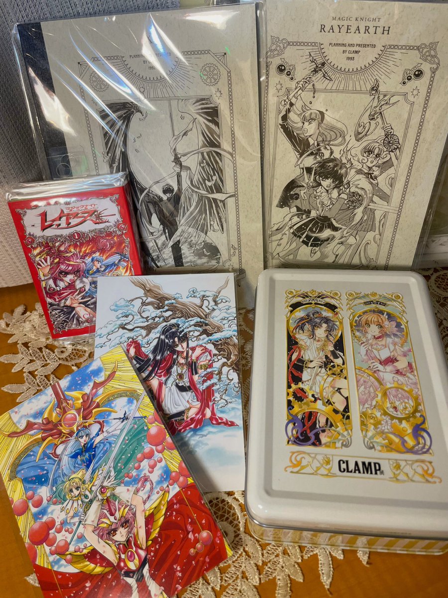 JURI_justice's tweet photo. 9月🍂本日【CLAMP展】に行って来れました🗼
聖伝、東京バビロン、X、魔法騎士レイアース等幼少期影響されすぎた作品たちが並び、大満足な展示でした🙏美しかった✨
思えばこの作品で陰陽師や神々等に興味をもったなぁ。グッズがほとんど売り切れでもっと早くいけばよかったなぁ🥹
#NACT_PR https://t.co/YgxgGRPzEh