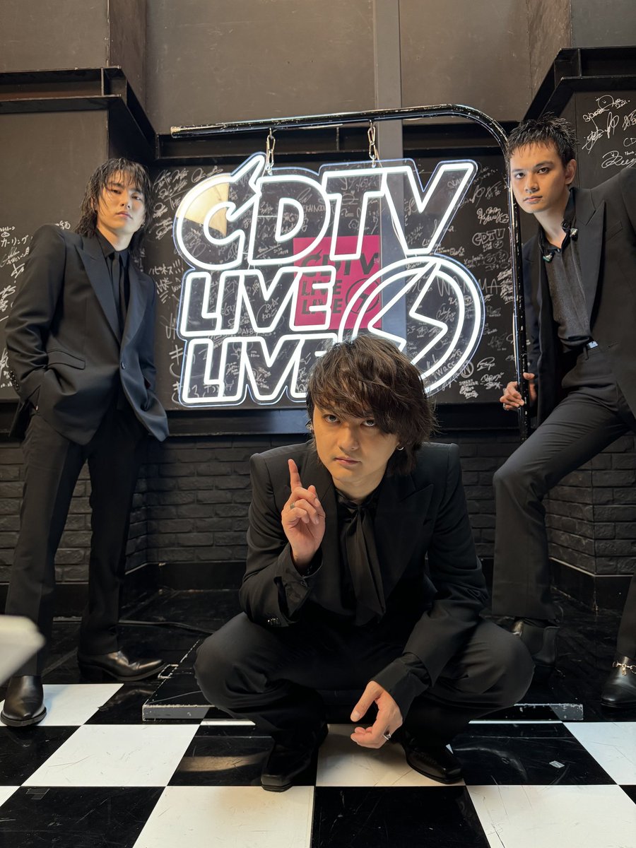 dish_info's tweet photo. ／
　⚡️#CDTVライブライブ 出演！
＼

「#プランA」TV初披露いかがでしたか？
ハッシュタグとともに感想をお待ちしてます🕴️

たくさんの🅰️ありがとうございました！

🎧 https://t.co/D2BAuAoeA1

🎬 https://t.co/eeMuLlXw68

💿 https://t.co/AWbEg4ptZo

#DISHꤷꤷ @TBSCDTV https://t.co/8rZoV1TGAc