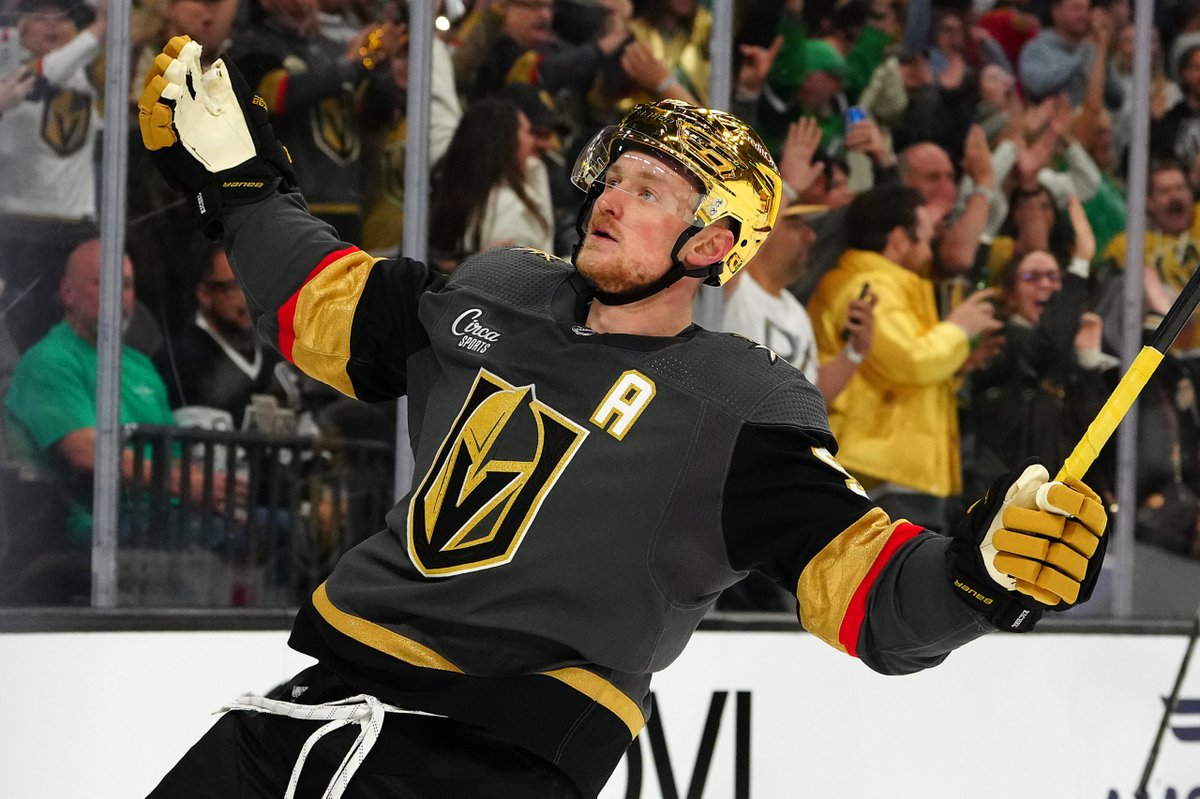 DobberHockey's tweet photo. Centre of Attention: The Top-10 Fantasy Centremen For the 2024-25 Season https://t.co/7PeSwLELSc https://t.co/UAwXwJhBGQ