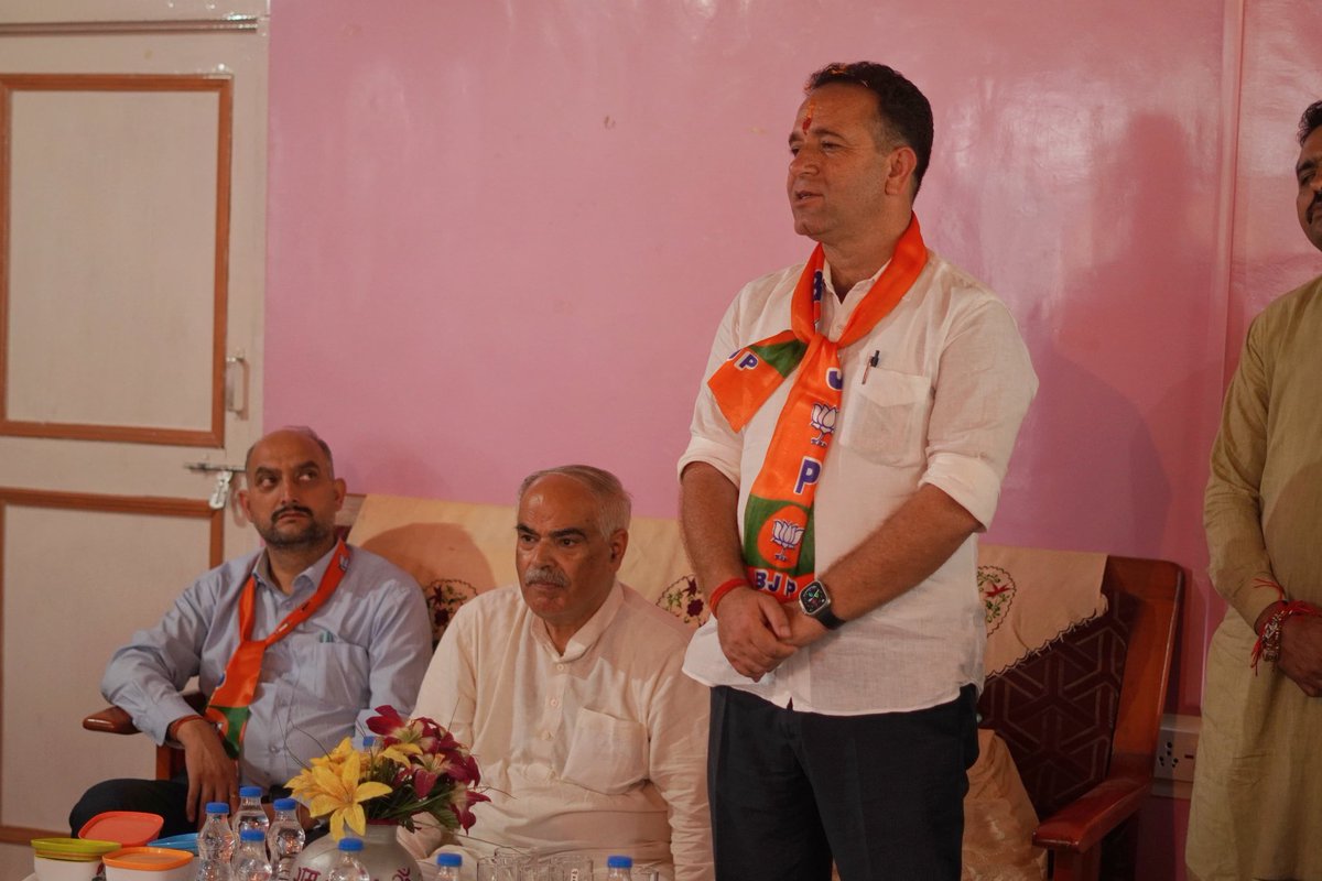 Sunil_SharmaBJP's tweet photo. Addressed a meeting of party workers at Atholi,#Padder. https://t.co/mVDoMe97zW
