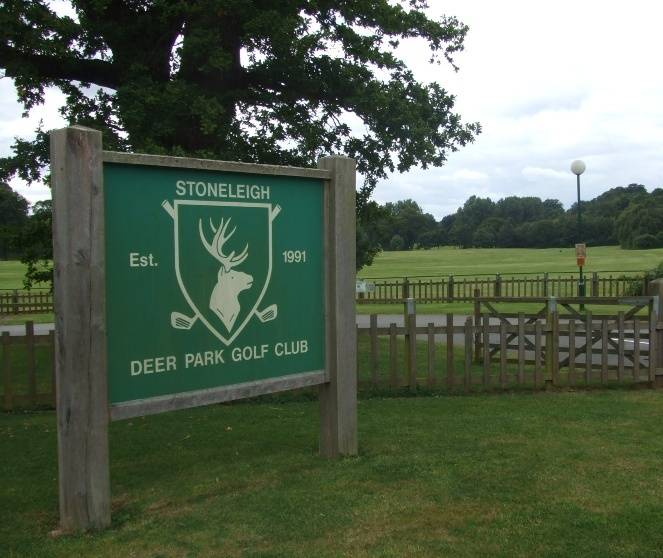 If you don’t fancy golfing, but would like to join <a href="/dclements58/">David Clements</a> and the players for the post-round drinks and celebrations (from 7pm roughly), then you are welcome for just a £5 per-person contribution to @dc_testimonial 🍻

Book via: bit.ly/3AR5c4A