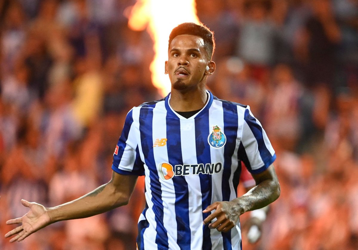 🚨🚨🚨🚨 عاجل - الريكورد :
عقد جالينو سيمتد مع نادي #الاتحاد لـ 5 مواسم 🔥🟡⚫️