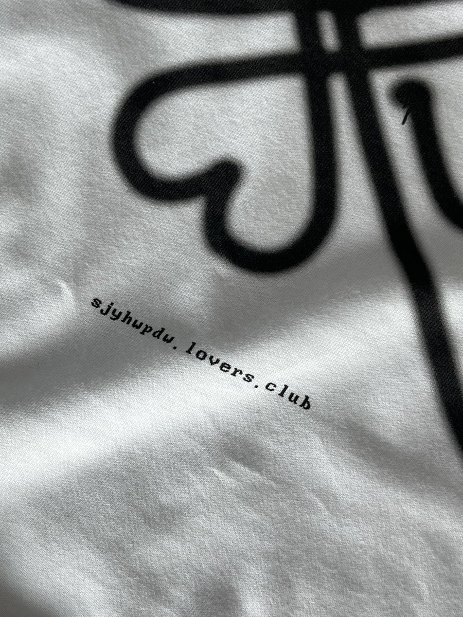 데이식스 컴백해서 기분 좋은 기념으로
#RT 해주신 한 분에게 마이데이 티샤쓰 드립니다!!!!!

국내 주소지 한정
9/10 추첨하겠습니다다닷❤️‍🩹