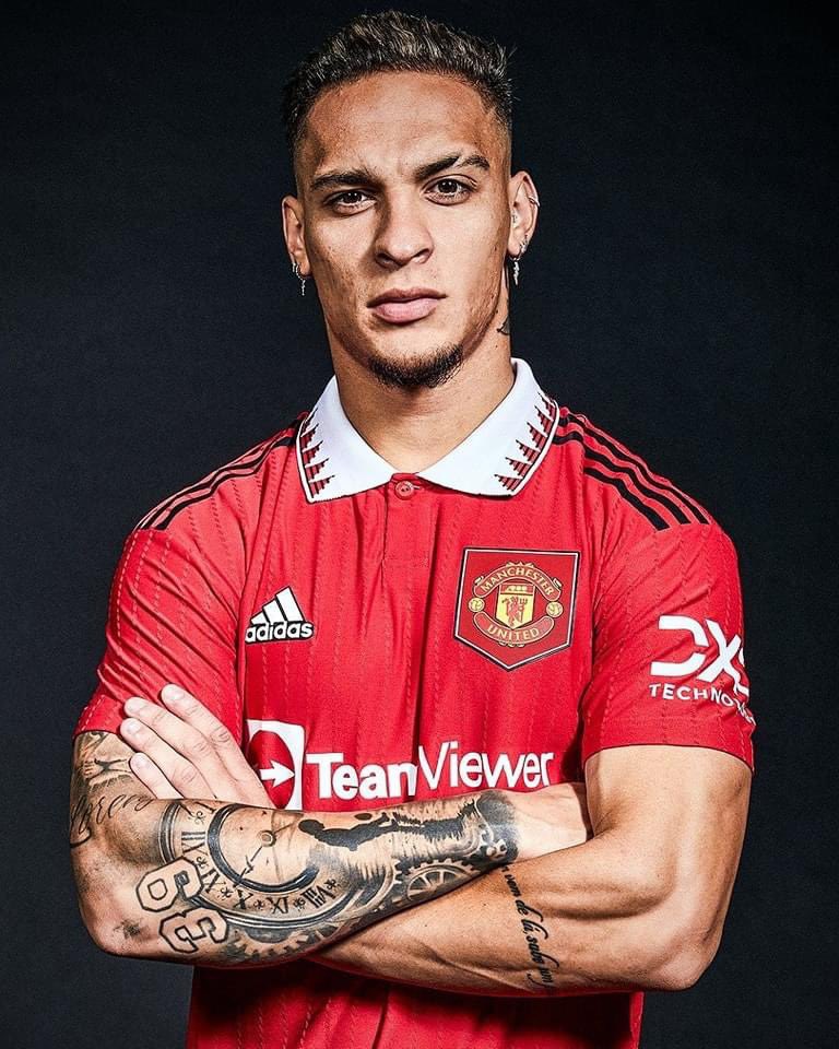 footballacca's tweet photo. Crazy Antony stats that will never be broken

- Never lost a game that he won

- 34 games in 34 matches

- Was just 3 goals away from scoring a hat trick 

- He is just one Ballon d'Or away from winning a Ballon d'Or

Ten Hag has created a monster. https://t.co/GdXGzjKypS
