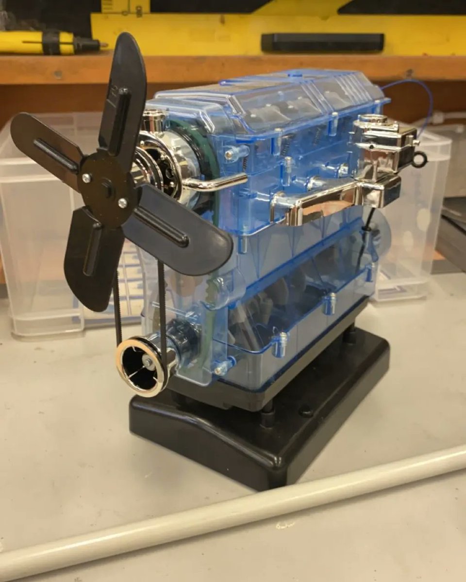 hfcsrathcoole's tweet image. TY student Aaron Warner recently made this model of a 4-cylinder engine, with working pistons!🤩

What a brilliant project - perhaps an engineer in the making! Well done Aaron 👏

#hfcsrathcoole #engineering