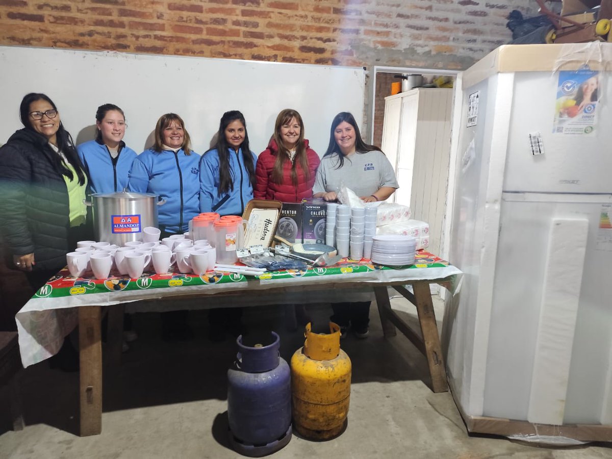 El CPD Solcito se entregó utensilios de cocina, heladera con freezer, caloventores, garrafas.