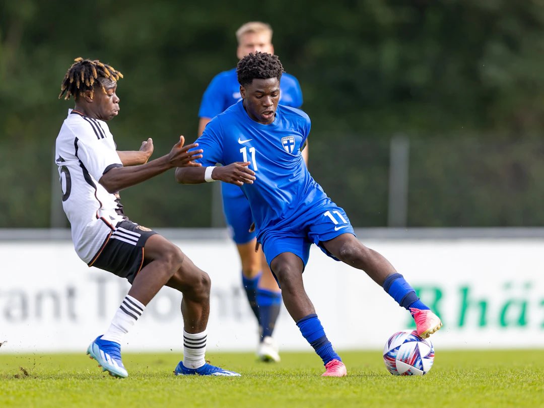 sachatavolieri's tweet photo. 🔵 Infos #KRCGenk : 
🇫🇮 Jong Genk now closing the arrival of a young right winger from Finland. Sources confirmed that it could be Djoully Nzoko. Genk had competition of #PSG on that matter for the right winger from #FCInterTurku. Wait&amp;See. 
#turku #veikkausliiga #mercato https://t.co/8vjqryJNpM