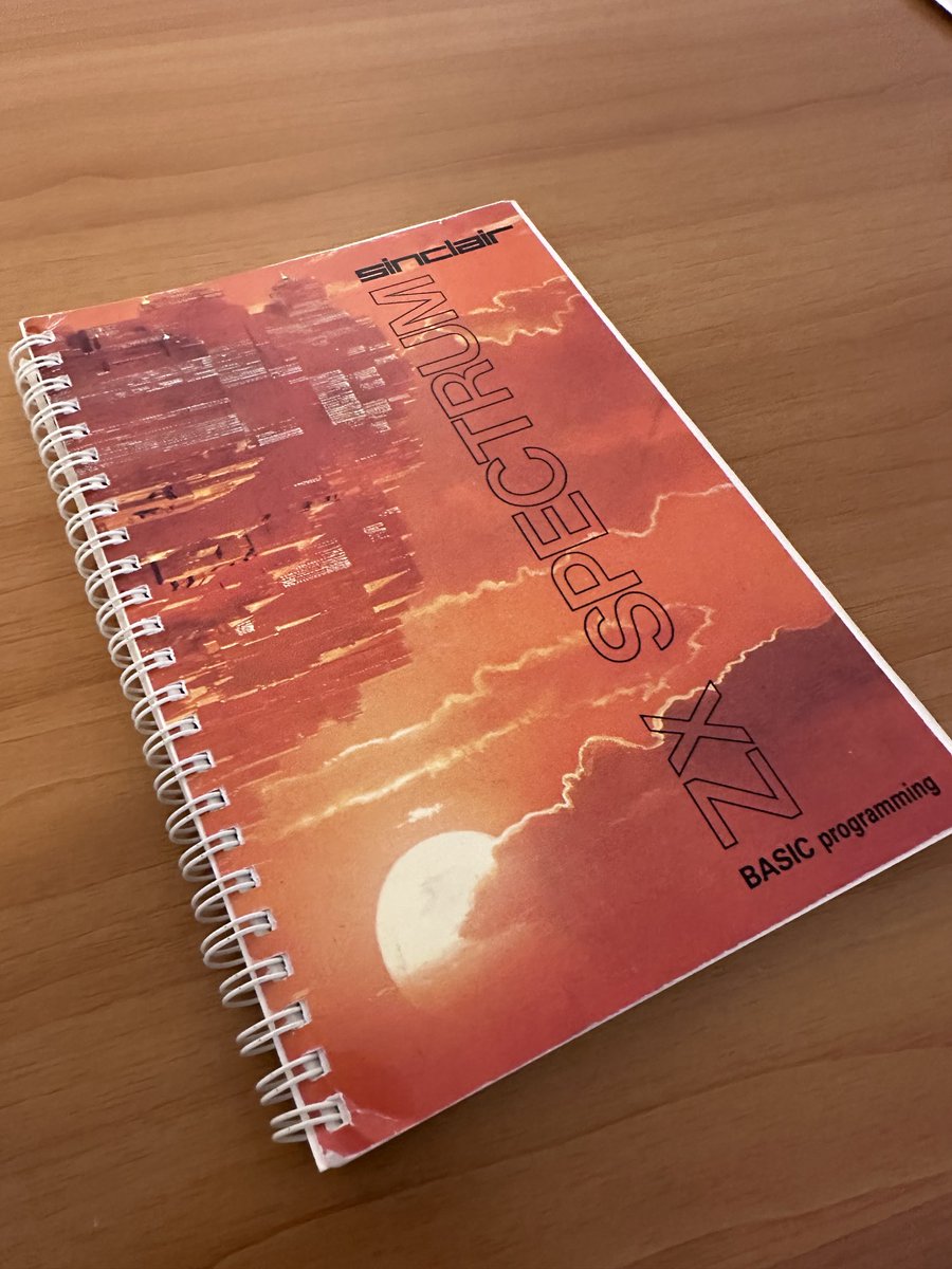 toncicaric's tweet image. Svak ima svoje trigere za #nostalgija