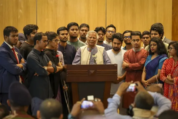 hrw's tweet photo. In the Quick Takes of today's Daily Brief by @astroehlein: 

🔵what the EU can do to help Bangladesh’s democratic transition
🔵plans to expand polluting plant in Türkiye
🔵the dangers of an innocent selfie in North Korea

Learn more: https://t.co/rcfvsNPdTT https://t.co/IPXmajiUQj
