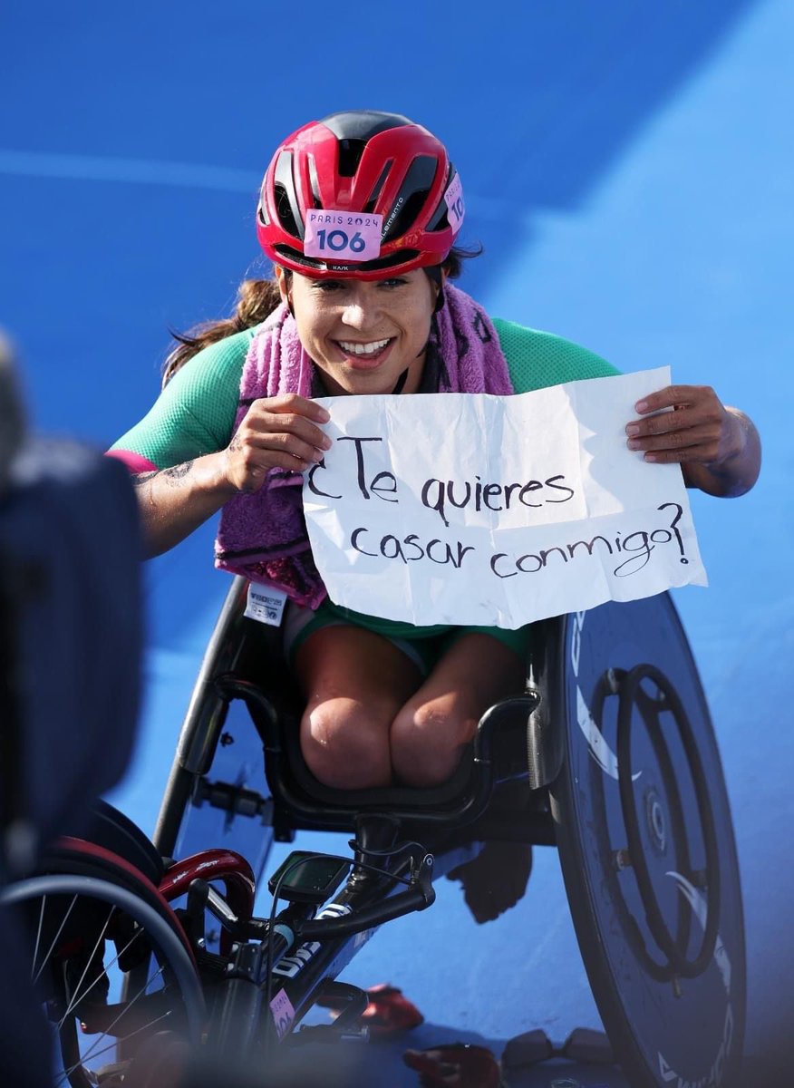 Comité Paralímpico Mexicano (@copame) on Twitter photo 💍✨ She said yes!!!!🇲🇽
✨En la ciudad del amor, Brenda Osnaya le propuso matrimonio a Jessica: "¿Te quieres casar conmigo?" escribió la Atleta a su ahora prometida.❤️ Estamos felices de verlas lograr sus sueños deportivos, profesionales y personales🙌🏼💍🔝🇫🇷
📸: <a href="/paralympicgames/">Paralympic Games</a> 💍✨ She said yes!!!!🇲🇽
✨En la ciudad del amor, Brenda Osnaya le propuso matrimonio a Jessica: "¿Te quieres casar conmigo?" escribió la Atleta a su ahora prometida.❤️ Estamos felices de verlas lograr sus sueños deportivos, profesionales y personales🙌🏼💍🔝🇫🇷
📸: <a href="/paralympicgames/">Paralympic Games</a>