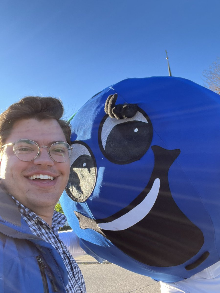 Had the pleasure of talking to a very funny, very personable berry this morning! Make sure you check out the last day of the Marshall County Blueberry Festival in Plymouth! <a href="/ABC57News/">ABC57 News</a>