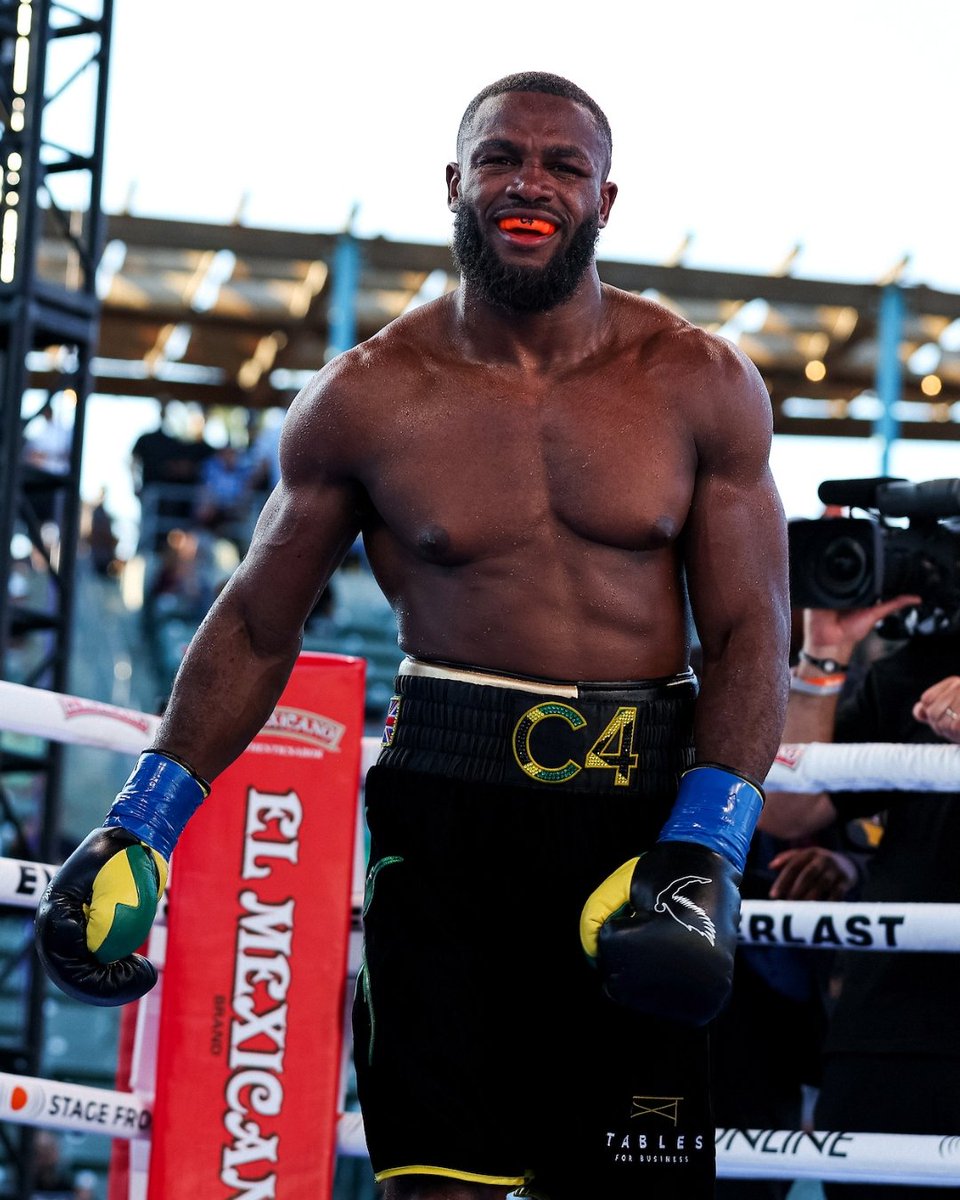 DAZN Boxing tweet media