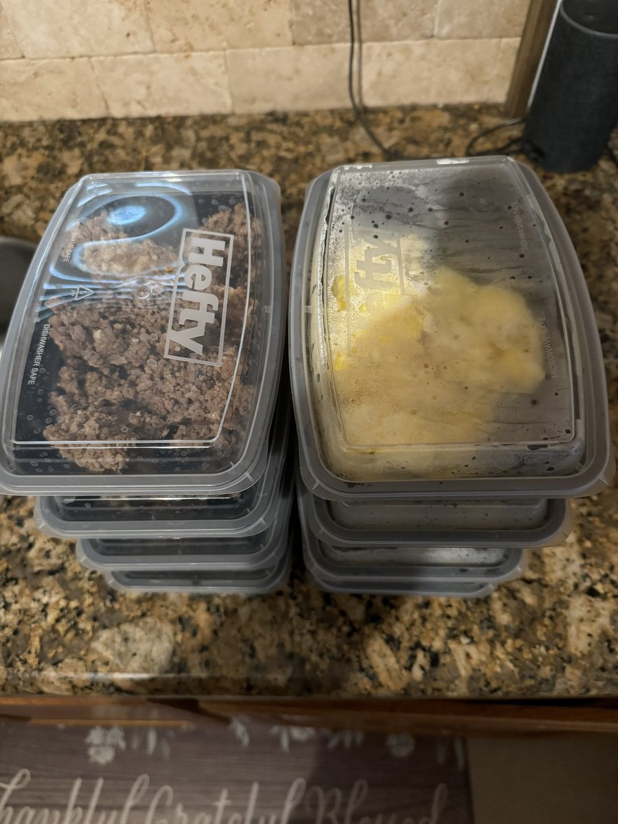 kingofbattlex's tweet photo. Meal prep for two days. 24 eggs, soft scrambled, and 3 pounds of grass fed 85/15 grass fed beef.
#carnivore #carnivorediet #carnivoreisking #gym #mealprep #diet #fitness https://t.co/vGFXqpLOmH