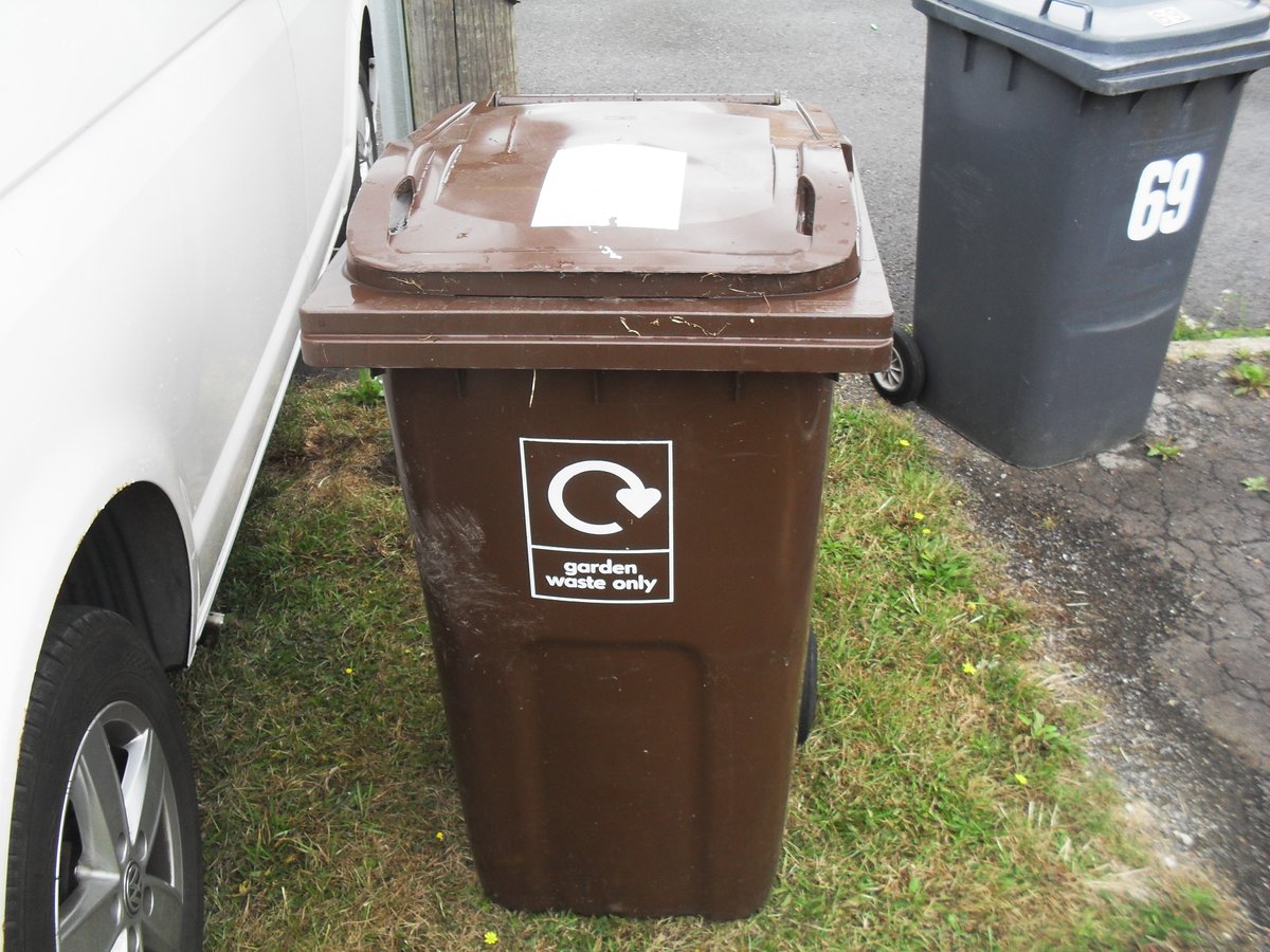 Neil Ogden (@neilogden) on Twitter photo My usual fortnightly tweet pointng out that yet again my brown bin has not been emptied. It was out waiting last night in the usual place. The other one in the cul de sac was emptied so what has <a href="/BasingstokeGov/">Basingstoke Council</a> got against me? My usual fortnightly tweet pointng out that yet again my brown bin has not been emptied. It was out waiting last night in the usual place. The other one in the cul de sac was emptied so what has <a href="/BasingstokeGov/">Basingstoke Council</a> got against me?