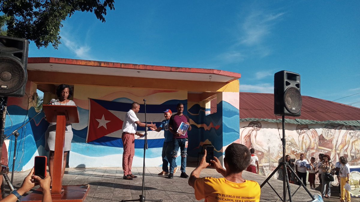 De regreso a las aulas y el estreno para muchos nuevos pioneros , felicidad y muchas ganas en nuestros niños y jovenes , a prepararse el porvenir es seguro, un excelente acto en el municipio Songo la Maya  #SantiagoDeCuba #JuntosPodemosMás