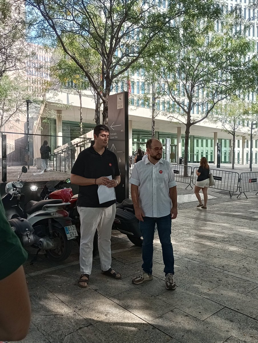 Davant de la injustícia, només queda una alternativa que guanyar i deixar ben clar que la militància és l'únic camí de lluita!

Amb vosaltres companys, <a href="/jmangues/">Joan Mangues</a> i <a href="/marticlaret_/">Martí Claret</a>! ✊🏽🫡 <a href="/CasCCAnoia/">Cas Consell Comarcal de l'Anoia</a> <a href="/LaIntersindical/">LA INTERSINDICAL</a> <a href="/InterAnoia/">LA INTERSINDICAL-ANOIA 🚩✊</a>