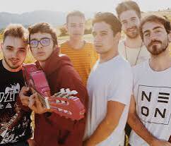 Ja podeu reservar-vos a les vostres agendes el dia de Paelles a la Muralla. Serà una nit d’aquelles que costen d’explicar amb <a href="/GredaStreetBand/">Greda Street Band🎗</a> <a href="/bandaneon_/">BANDA NEON</a>  jo de vosaltres no m’ho perdria. D’aquelles nits que comencen sense gaires espectatives però... #35anysalcarrer #Aoapix