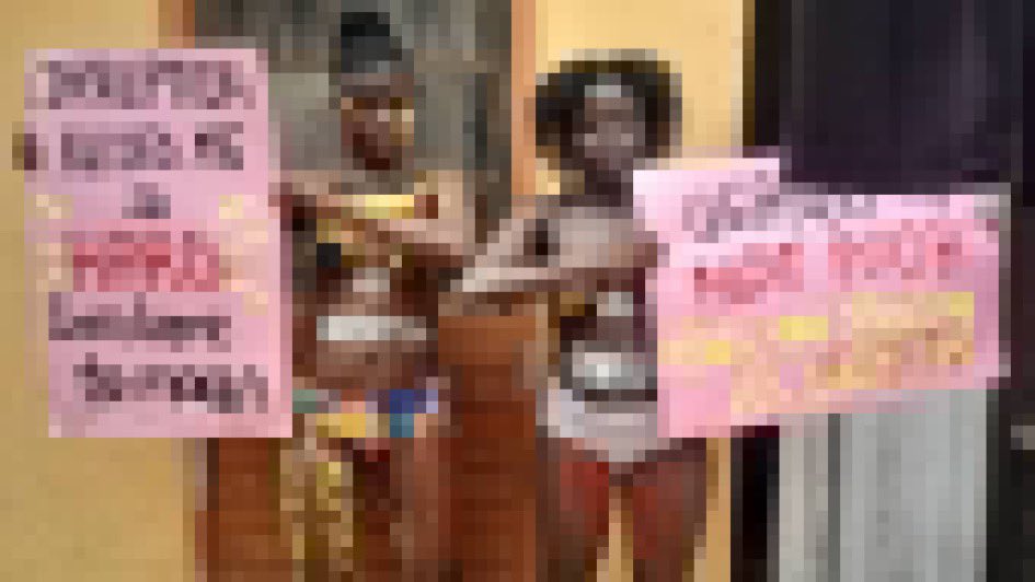 SulaSsenyonga's tweet photo. Naked protesters arrested by police against corruption https://t.co/G13UCUtYjD