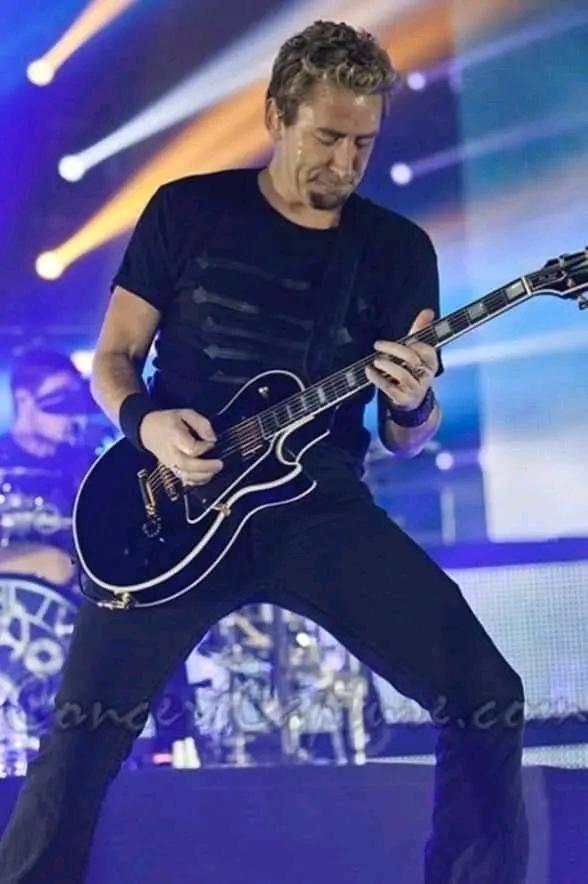 I love you all fans ❤️❤️‍🔥🎸