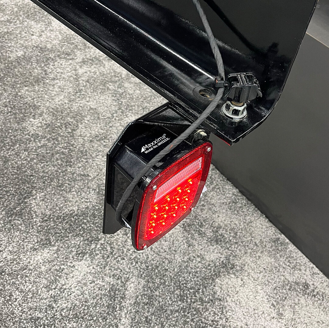 maxxima's tweet image. Equip your vehicle with the M42223L Multi-Function (S/T/T, BU and License light) LED Light. With its universal 3-stud mount and built-in reflex reflector, it ensures visibility and reliability in all conditions. bit.ly/4albYLX #LEDLighting #VehicleUpgrades