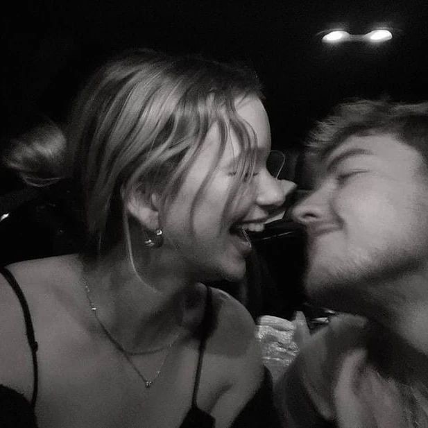 poeticalphotos's tweet photo. Take us back to the night we met. https://t.co/iTxUyAuCQi