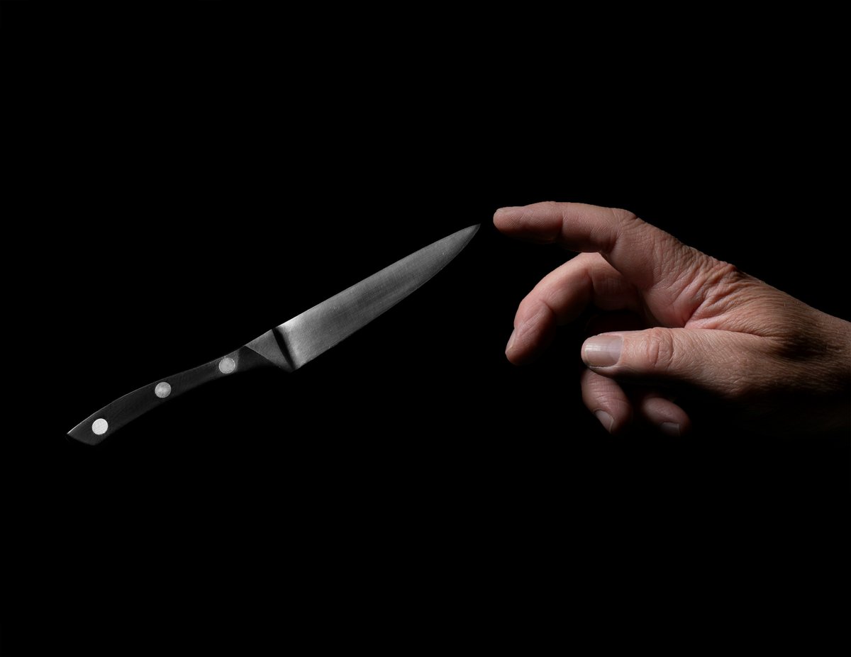 Im neuen Krimi von Thomas Breidenbach werden einem Familienvater die Sorgen und Herausforderungen des Alltags zum Verhängnis. Was Verzweiflung aus uns Menschen machen kann und ob in jedem von uns ein Mörder steckt, beantwortet uns der Autor im Interview.
novumverlag.blog/2024/09/02/vat…