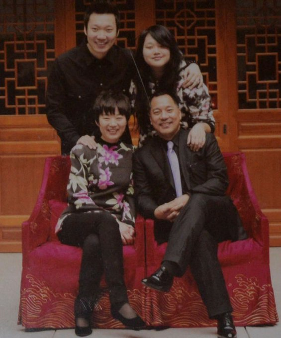 pb5gvQOdgdij83S's tweet photo. 夏其东（长岛哥）攻击郭美啦！🤣 https://t.co/x8E3ZYOiO6