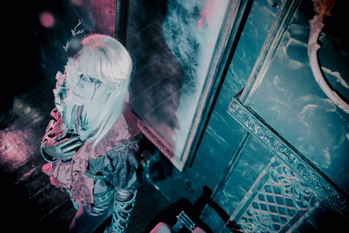 UwuRenji's tweet photo. I almost forgot to post for Mir’s character day!! I love you and would love to do another shoot for you soon 🥺🥺🥺❣️
#Maninred #IdentityV https://t.co/Nimeq6naHA