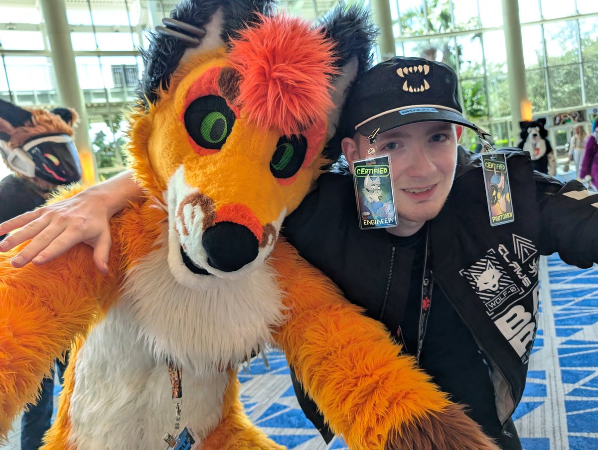 Probably one of my favorite pictures at the con, and again with <a href="/CryoFrostFox/">Cryo Fox</a>, he might actually be a fox with the way he moves in that suit