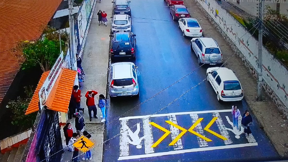 Junto al Consejo de Seguridad Ciudadana damos apoyo visual en diferentes sectores del cantón en el inicio de clases para precautelar el desarrollo normal de las actividades educativas