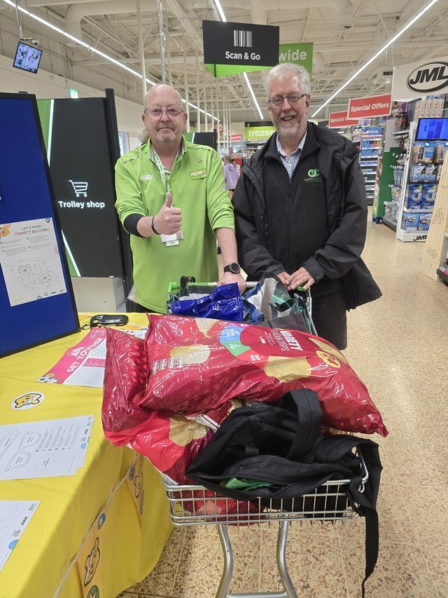 Tea cheers for <a href="/Asda/">Asda</a> #Harrogate's Community Champion Paul who donated a bumper haul of tea, biscuits, crisps and squash.

The kind donation will keep our members and volunteers fuelled and refreshed on our activities and residential trips for months to come! 
Thank you!