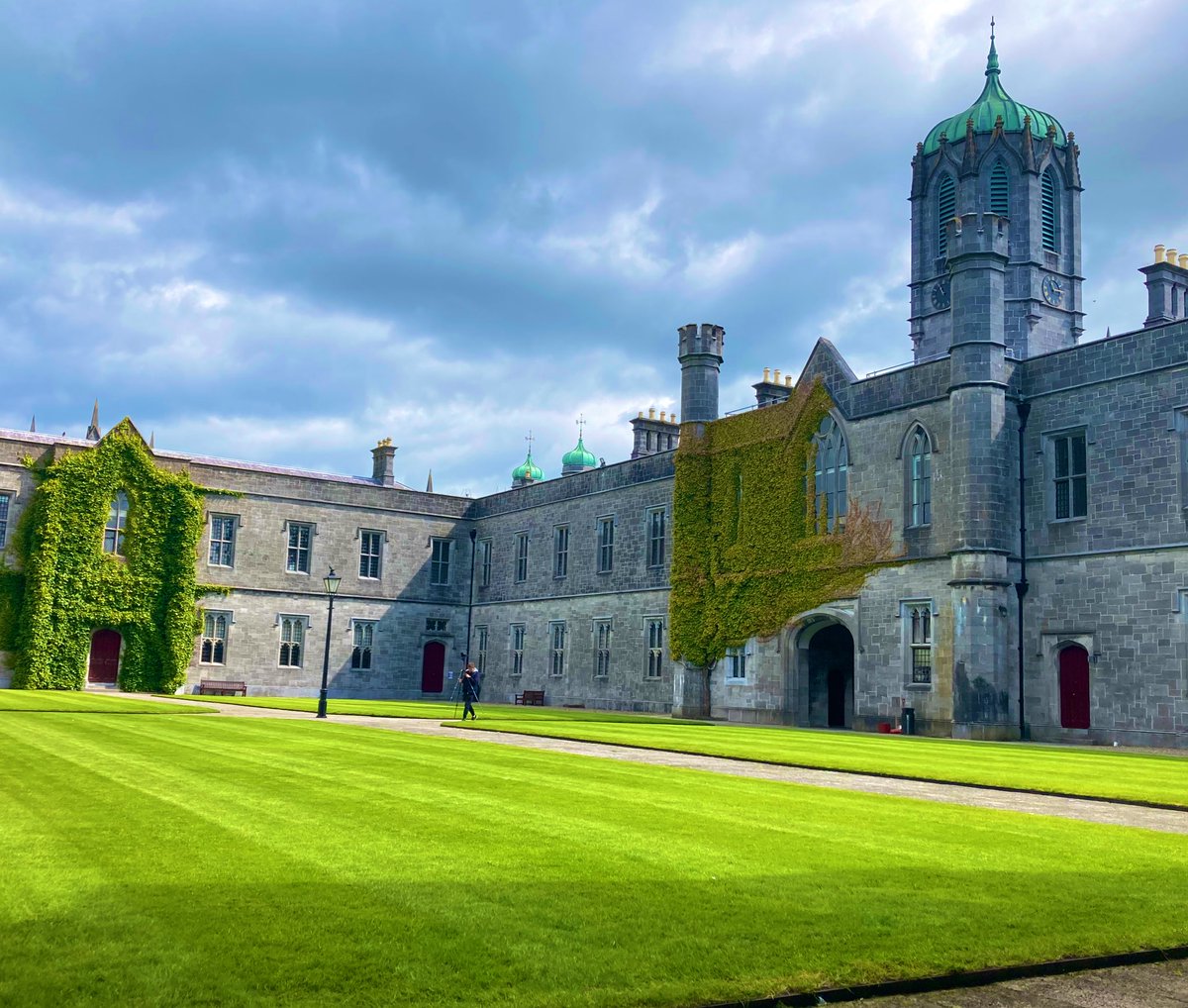 shan_devlin's tweet image. A change of scenery 🍃 Thrilled to be joining @historyatgalway this new term! So excited to get stuck into some new teaching 🎉 but bittersweet to be leaving the wonderful @UUHistory. Two years went by in a flash✨
