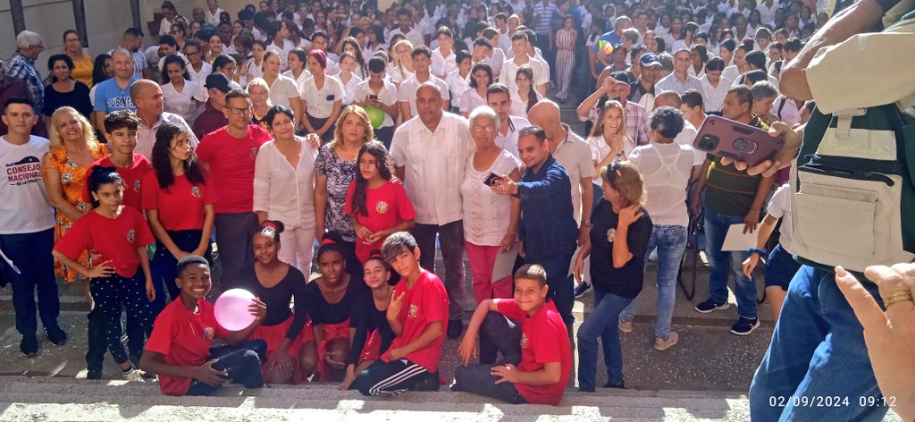 AlexisLorente74's tweet photo. 🇨🇺| Día de alegría en #SanctiSpíritusEnMarcha nuestros alumnos #DeRegresoALasAulas. https://t.co/KiBQMq92Cg