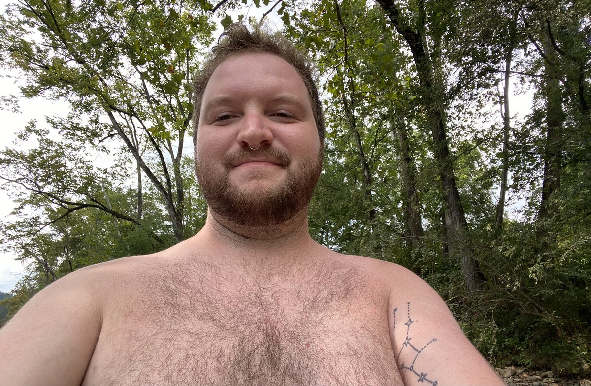 LSivley's tweet photo. Queening out at the creek https://t.co/DVsB4nzyKq