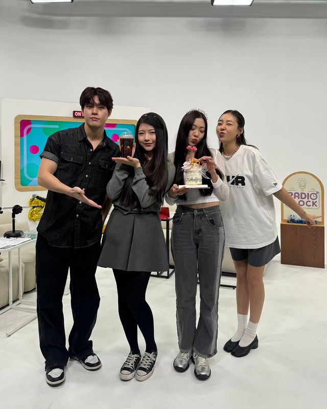 ghost9_ph's tweet photo. Radio'Clock Instagram Update with Prince  

#PRINCE #프린스 
#GHOST9 #고스트나인 
#Arirang_Radio #Radio_clock 

[240901 arirang_radio_clock IG] https://t.co/LunVRyucEi