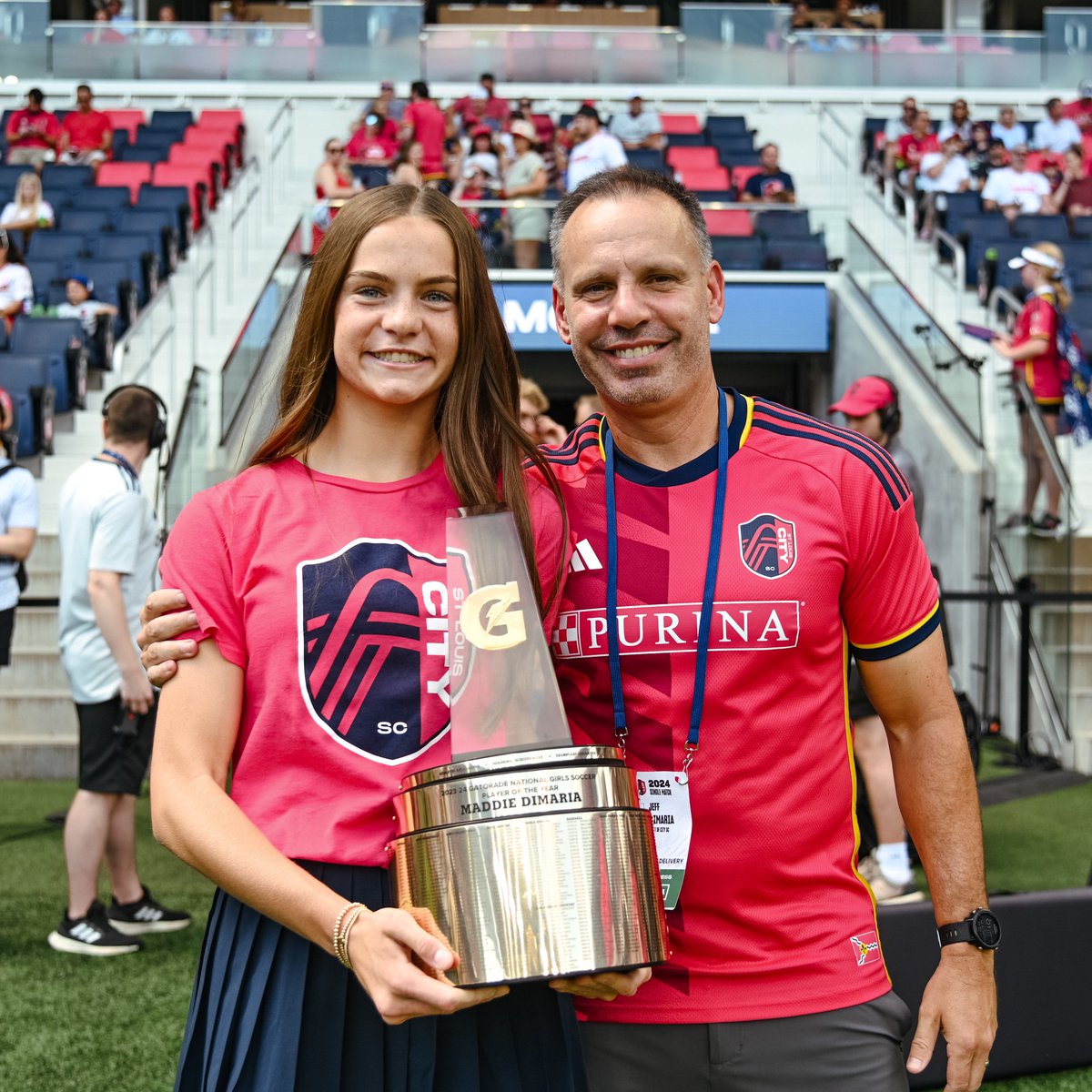 MADDIE DIMARIA, SHE’S ONE OF OUR OWN!

The 2023-2024 Gatorade National Girls Soccer Player of the Year delivered yesterday's match ball ⚽️