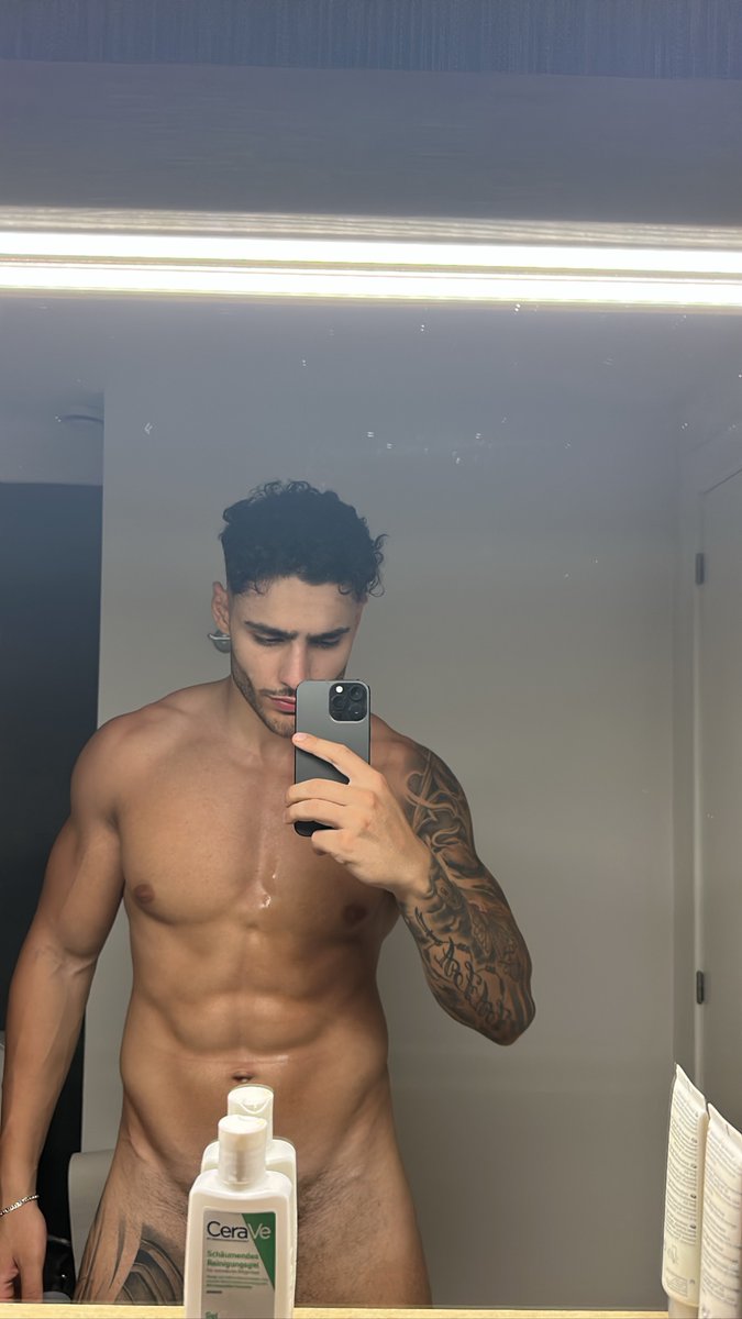 F*CK IT sending my night shower vid to everyone who says 'hi'. 