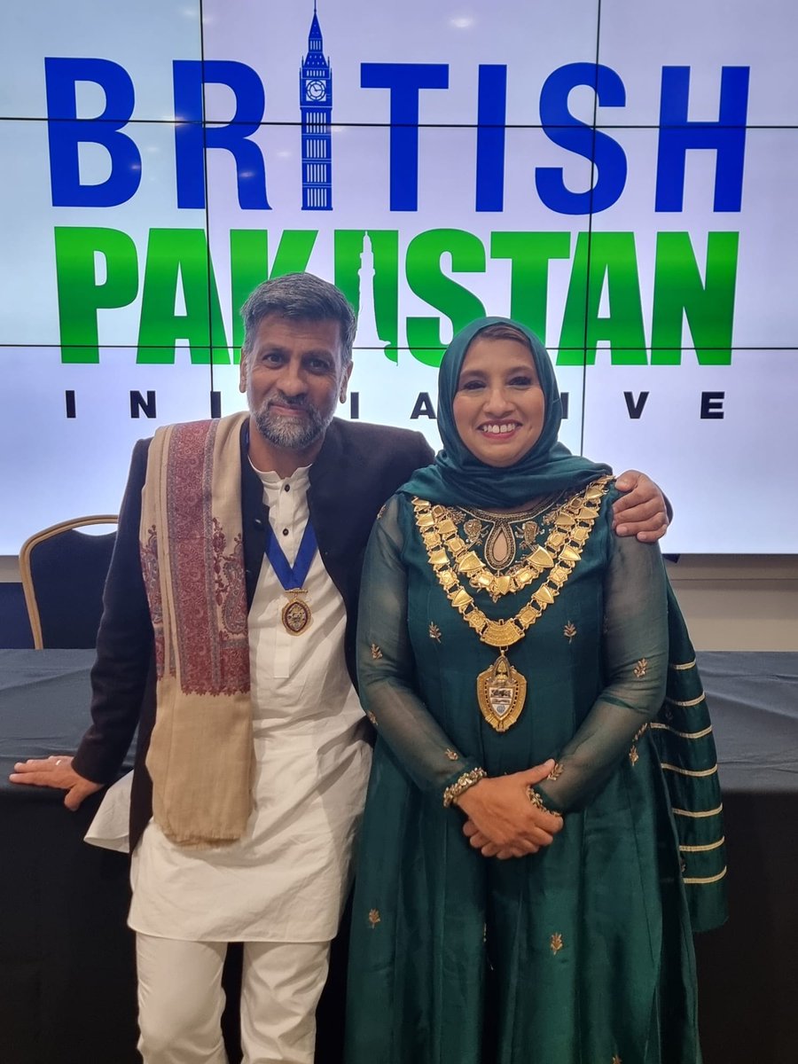Mayor of Solihull (@solihullmayor) on Twitter photo The Mayor of Solihull was honoured to be invited alongside the Lord Mayor of Birmingham, the Lord Lieutenant of the West Midlands and many others to the 77th Pakistan Independence Day Dinner in Edgbaston this weekend!
<a href="/shahinuashraf/">Shahin Ashraf MBE</a> The Mayor of Solihull was honoured to be invited alongside the Lord Mayor of Birmingham, the Lord Lieutenant of the West Midlands and many others to the 77th Pakistan Independence Day Dinner in Edgbaston this weekend!
<a href="/shahinuashraf/">Shahin Ashraf MBE</a>