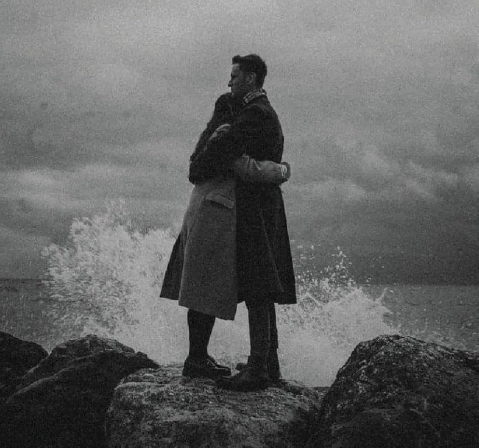 Lovandfear's tweet photo. “if it stays, then it is love. If it ends, it's a love story. If it never begins, it's a poem.”

— Nichomachus https://t.co/oAI2bnlWEa