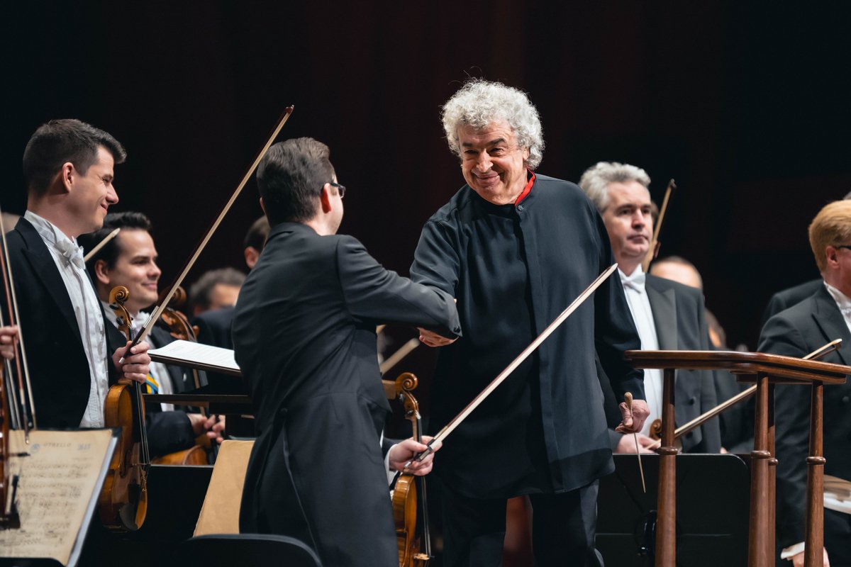 CFilharmonie's tweet photo. Hlasovali jste už pro Orchestr roku? Zabere to pár vteřin: https://t.co/sOtWU2zZUf. Britský magazín Gramophone zařadil Českou filharmonii mezi šest kandidátů na cenu za výjimečné nahrávky.
Pokud nás chcete podpořit, bude nám ctí obdržet váš hlas. Děkujeme! https://t.co/h8Fopq7KKn