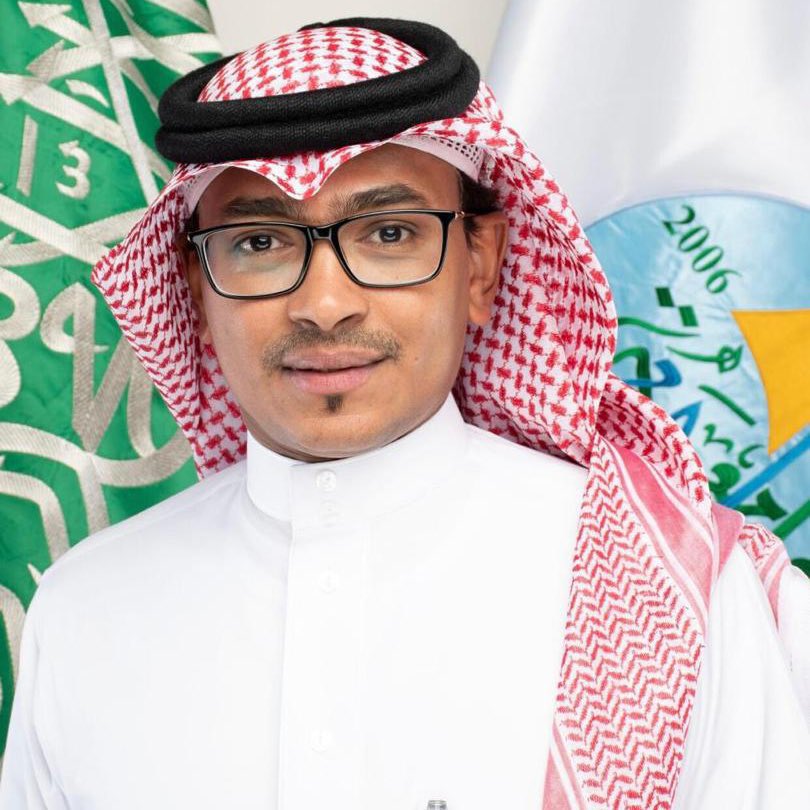 x_md14's tweet photo. أتقدم بأحر التهاني والتبريكات لسعادة الأستاذ الدكتور عثمان بن موسى حكمي بعد صدور الأمر الملكي الكريم بتعيينه عضواً بـ #مجلس_الشورى مع تمنياتي له بدوام التوفيق والسداد. 
@omohakami https://t.co/eomppfiDJJ