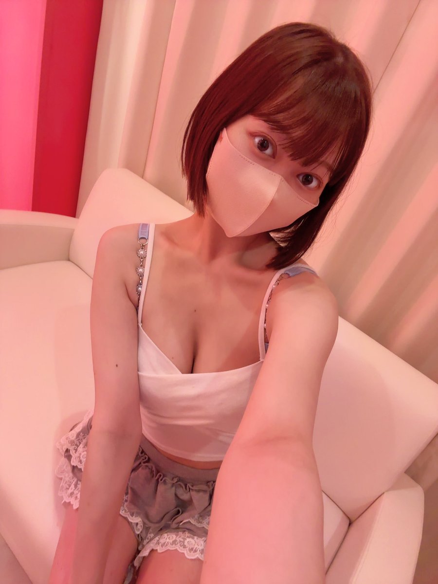 ここちゃん🧸🎀さんのエロ画像、2024年09月02日22時45分50秒に投稿