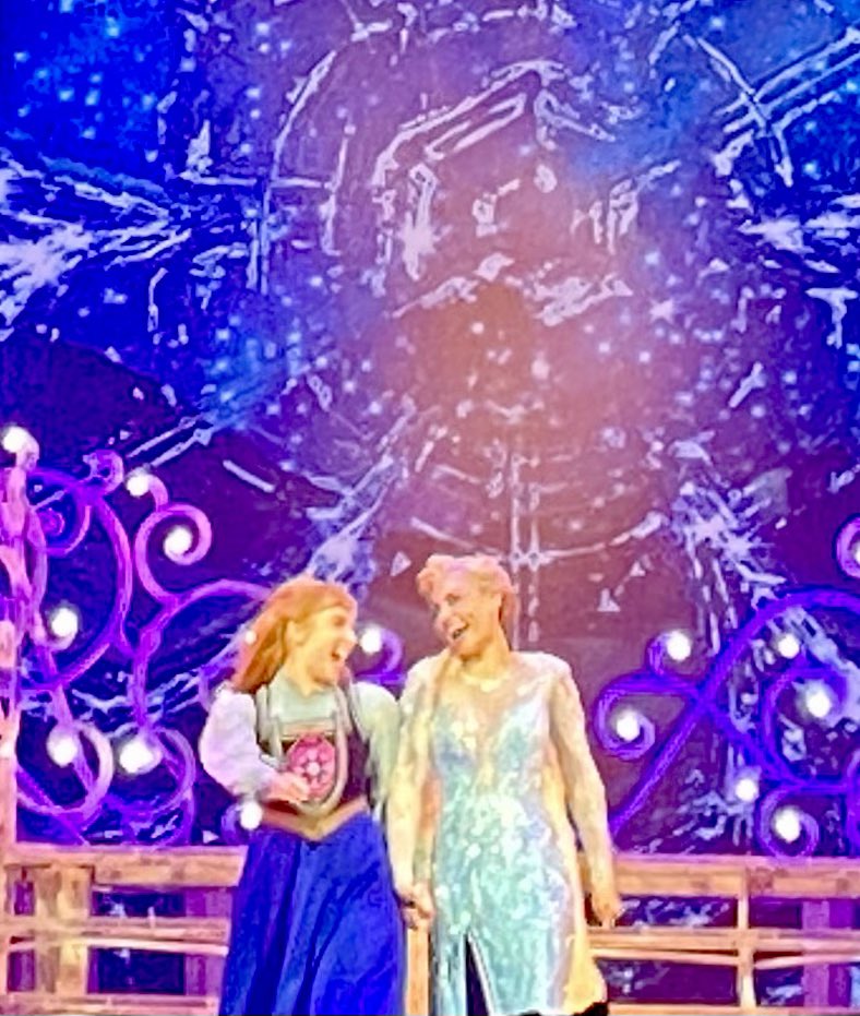 acurzon's tweet photo. @SamanthaBarks @frozenlondon We came to see the show yesterday for the 3rd time. Still as magical as the 1st time! You were stunning https://t.co/sREcCPFBtT